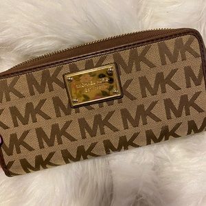 Michael Kors wallet